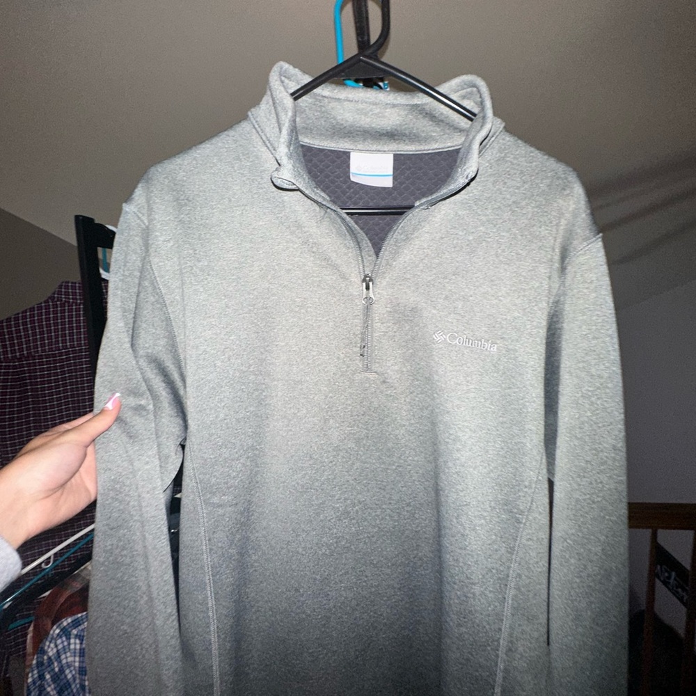 Columbia pullover!!